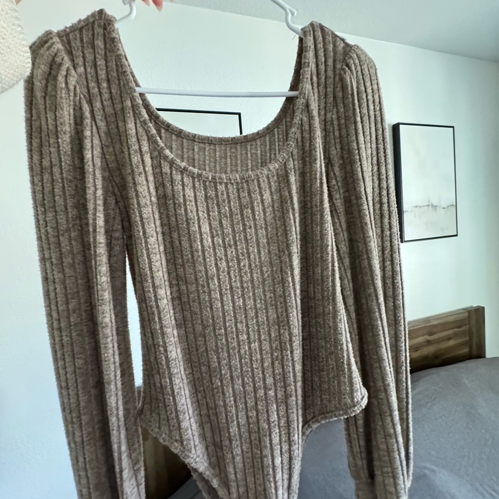 Ribbed Knit Long Sleeve Top